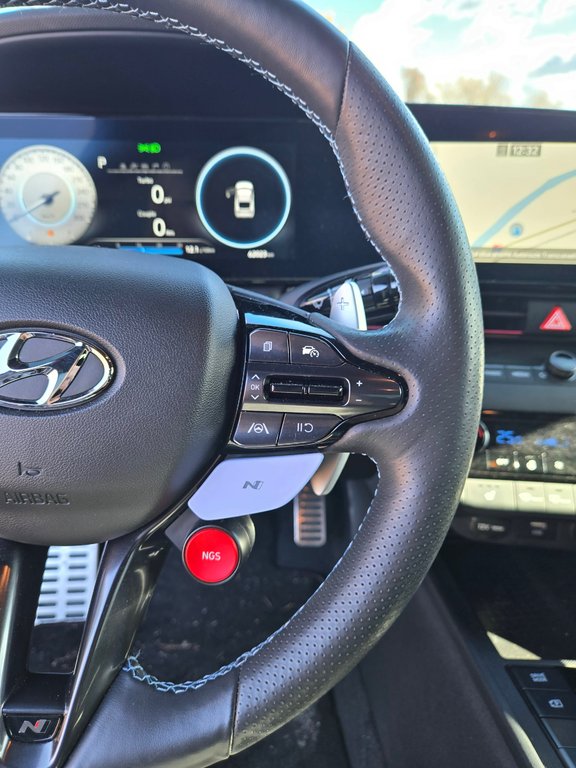 Hyundai Elantra N DCT, JAMAIS ACCIDENTÉ, GPS, CUIR/SUEDE, TOIT, BOSE 2023 à Mirabel, Québec - 15 - w1024h768px