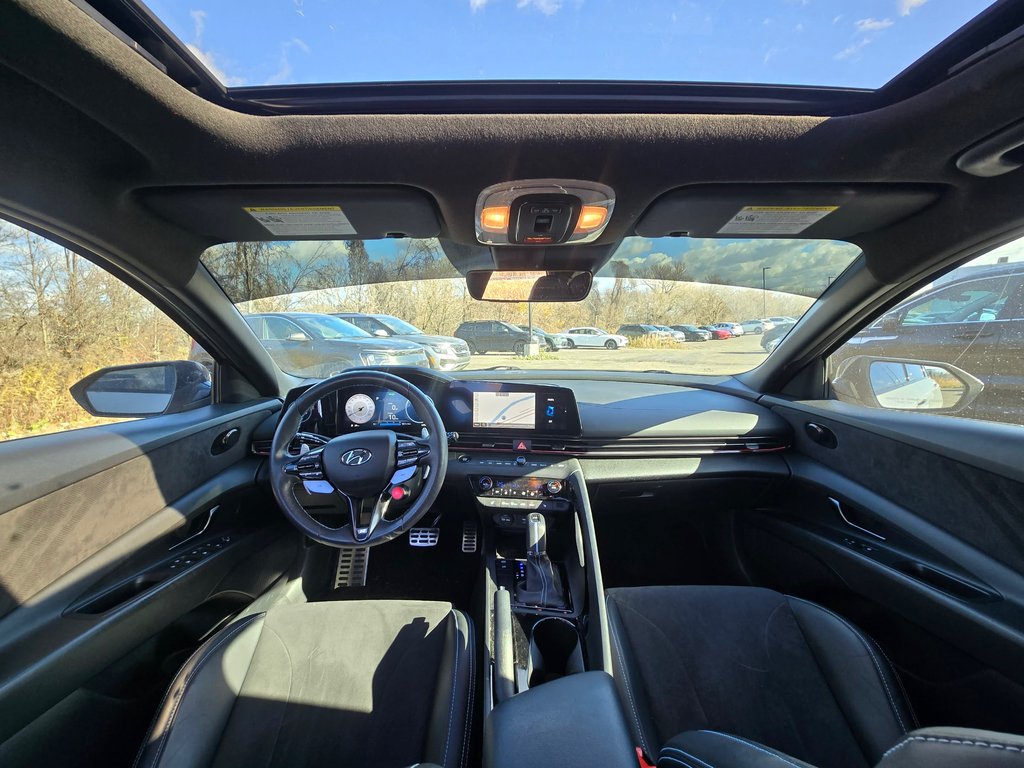 Hyundai Elantra N DCT, JAMAIS ACCIDENTÉ, GPS, CUIR/SUEDE, TOIT, BOSE 2023 à Mirabel, Québec - 4 - w1024h768px