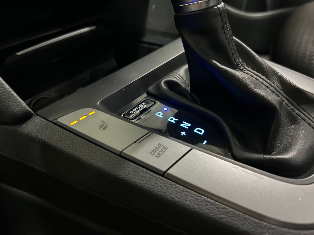 Hyundai Elantra LE, SIÈGES CHAUFFANTS, AUTOMATIQUE, A/C 2017 à Mirabel, Québec - 18 - w1024h768px