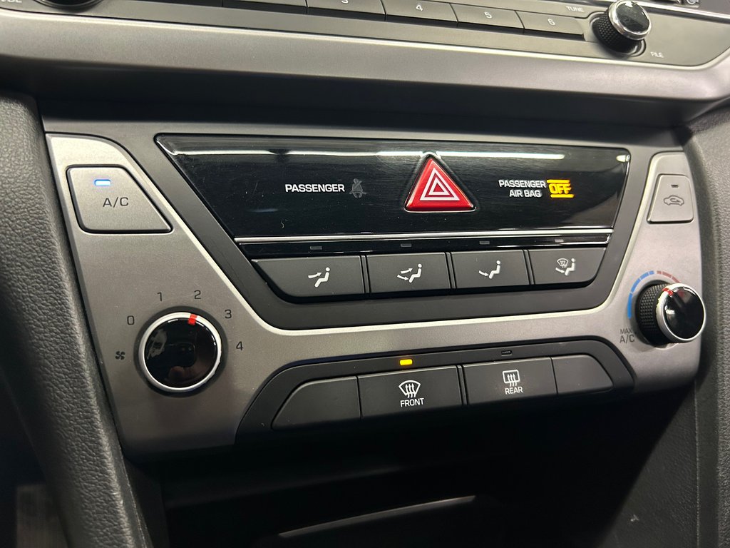 Hyundai Elantra LE, SIÈGES CHAUFFANTS, AUTOMATIQUE, A/C 2017 à Mirabel, Québec - 21 - w1024h768px