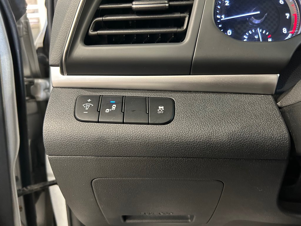 2019 Hyundai Elantra Preferred, JAMAIS ACCIDENTÉ, SIÈGES CHAUFFANTS in Mirabel, Quebec - 23 - w1024h768px