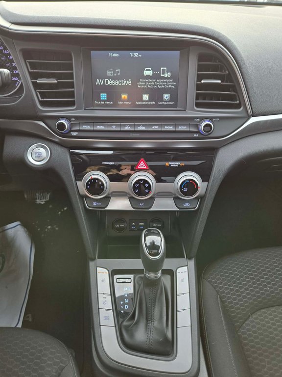 2020 Hyundai Elantra Preferred w/Sun & Safety Package, JAMAIS ACCIDENTÉ in Mirabel, Quebec - 16 - w1024h768px