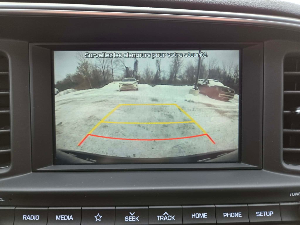2020 Hyundai Elantra Preferred w/Sun & Safety Package, JAMAIS ACCIDENTÉ in Mirabel, Quebec - 17 - w1024h768px