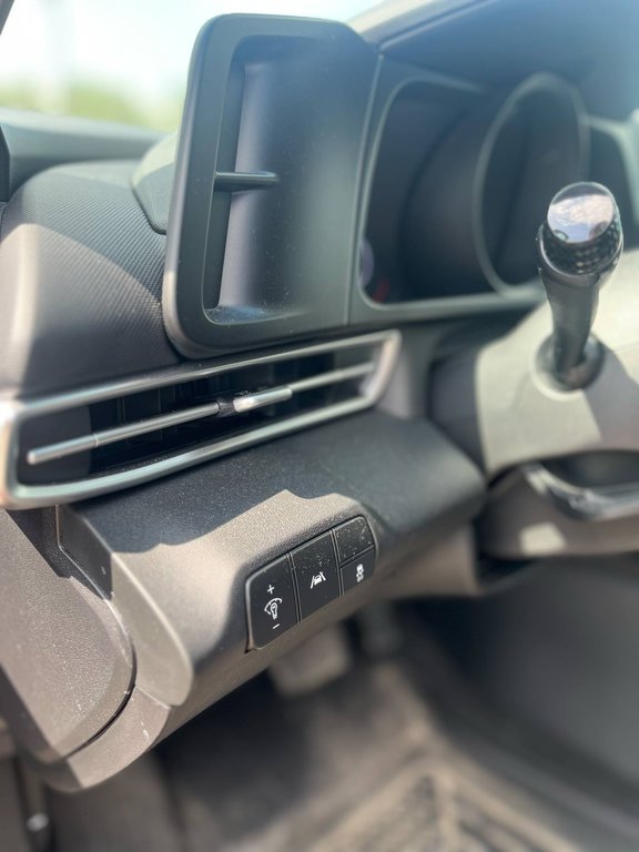Hyundai Elantra Preferred, JAMAIS ACCIDENTÉ, 8 PNEUS, MAGS 2021 à Mirabel, Québec - 8 - w1024h768px