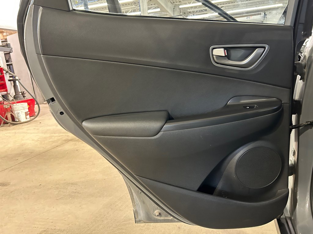 2021 Hyundai KONA ELECTRIC Ultimate, JAMAIS ACCIDENTÉ, 8 PNEUS, CUIR, TOIT in Mirabel, Quebec - 32 - w1024h768px