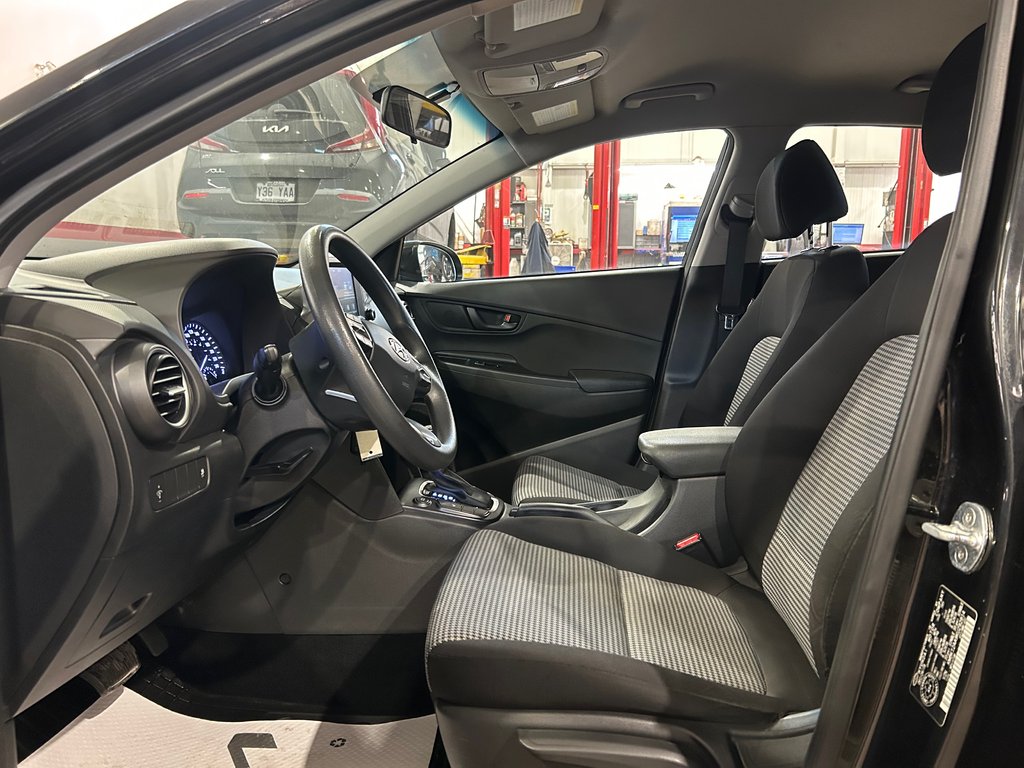 2019 Hyundai Kona Essential, JAMAIS ACCIDENTÉ, 8 PNEUS, MAGS in Mirabel, Quebec - 9 - w1024h768px