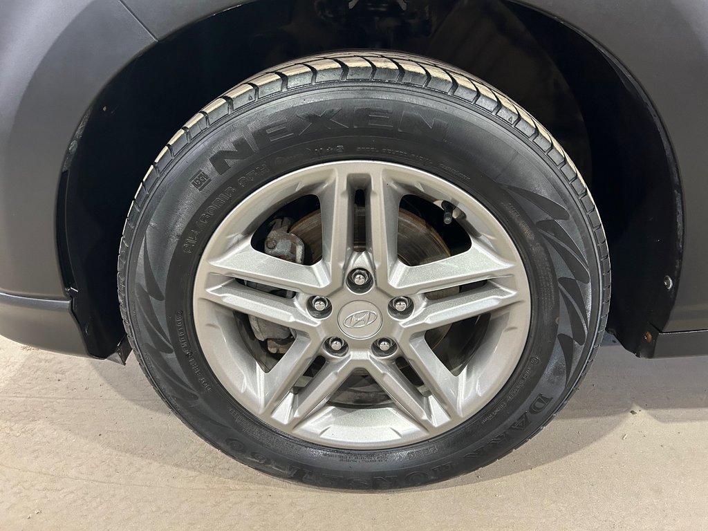 2019 Hyundai Kona Essential, JAMAIS ACCIDENTÉ, 8 PNEUS, MAGS in Mirabel, Quebec - 7 - w1024h768px