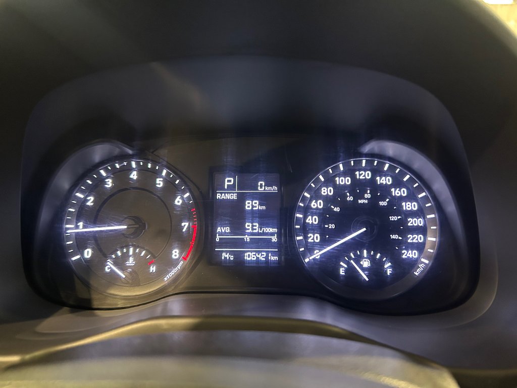 2019 Hyundai Kona Essential, JAMAIS ACCIDENTÉ, 8 PNEUS, MAGS in Mirabel, Quebec - 11 - w1024h768px