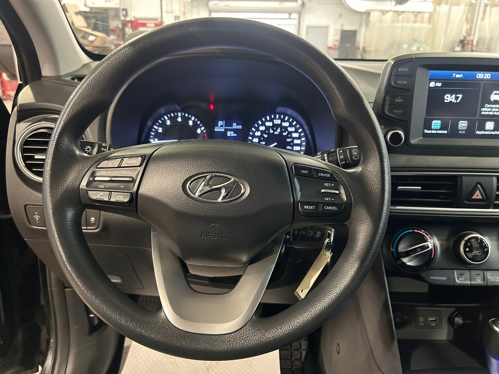 2019 Hyundai Kona Essential, JAMAIS ACCIDENTÉ, 8 PNEUS, MAGS in Mirabel, Quebec - 10 - w1024h768px