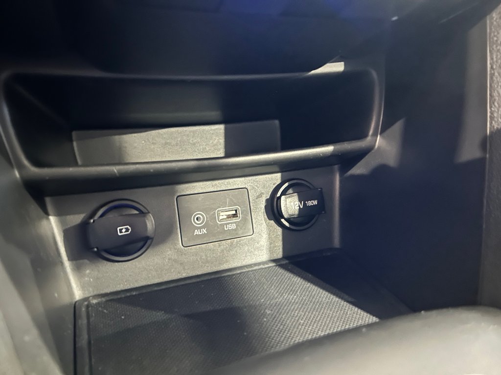 2019 Hyundai Kona Essential, JAMAIS ACCIDENTÉ, 8 PNEUS, MAGS in Mirabel, Quebec - 22 - w1024h768px