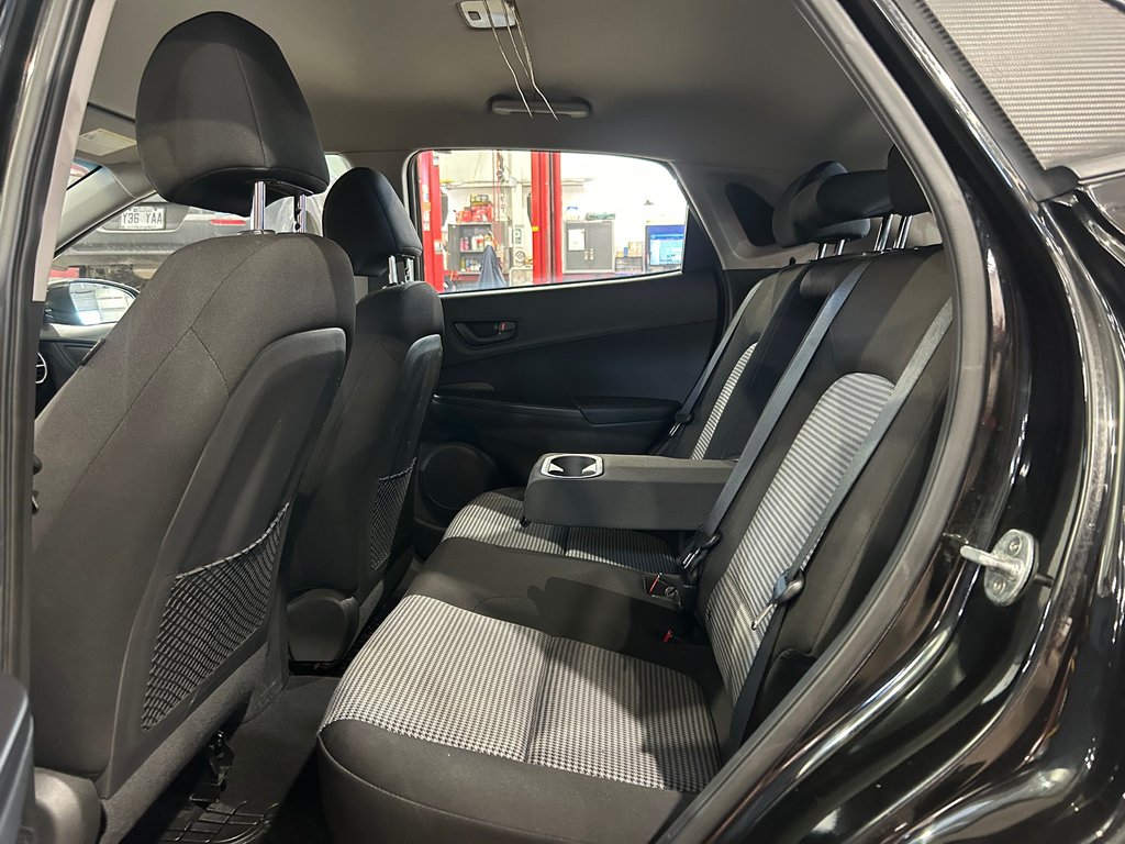 2019 Hyundai Kona Essential, JAMAIS ACCIDENTÉ, 8 PNEUS, MAGS in Mirabel, Quebec - 27 - w1024h768px