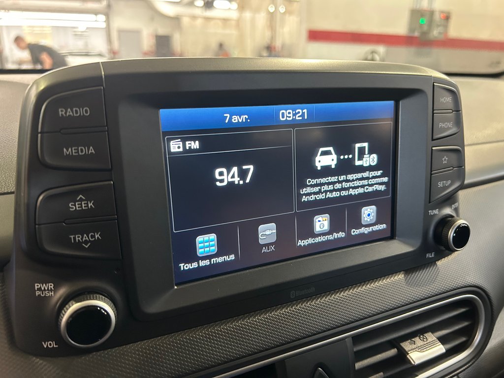 2019 Hyundai Kona Essential, JAMAIS ACCIDENTÉ, 8 PNEUS, MAGS in Mirabel, Quebec - 17 - w1024h768px