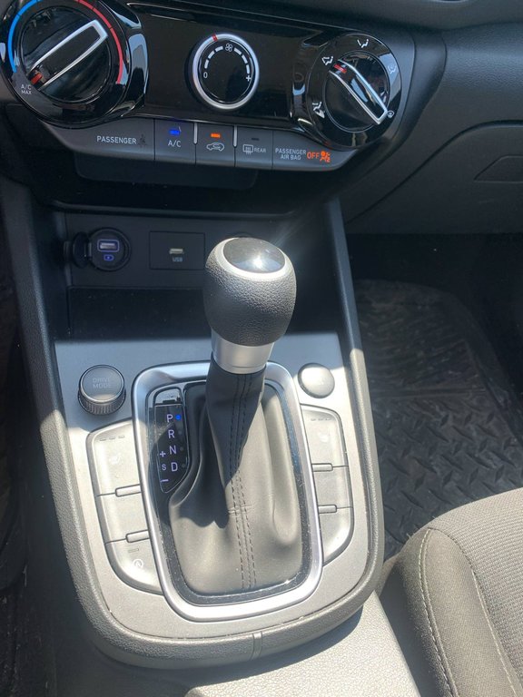 Hyundai Kona Essential, JAMAIS ACCIDENTÉ, AWD, MAGS 2022 à Mirabel, Québec - 12 - w1024h768px
