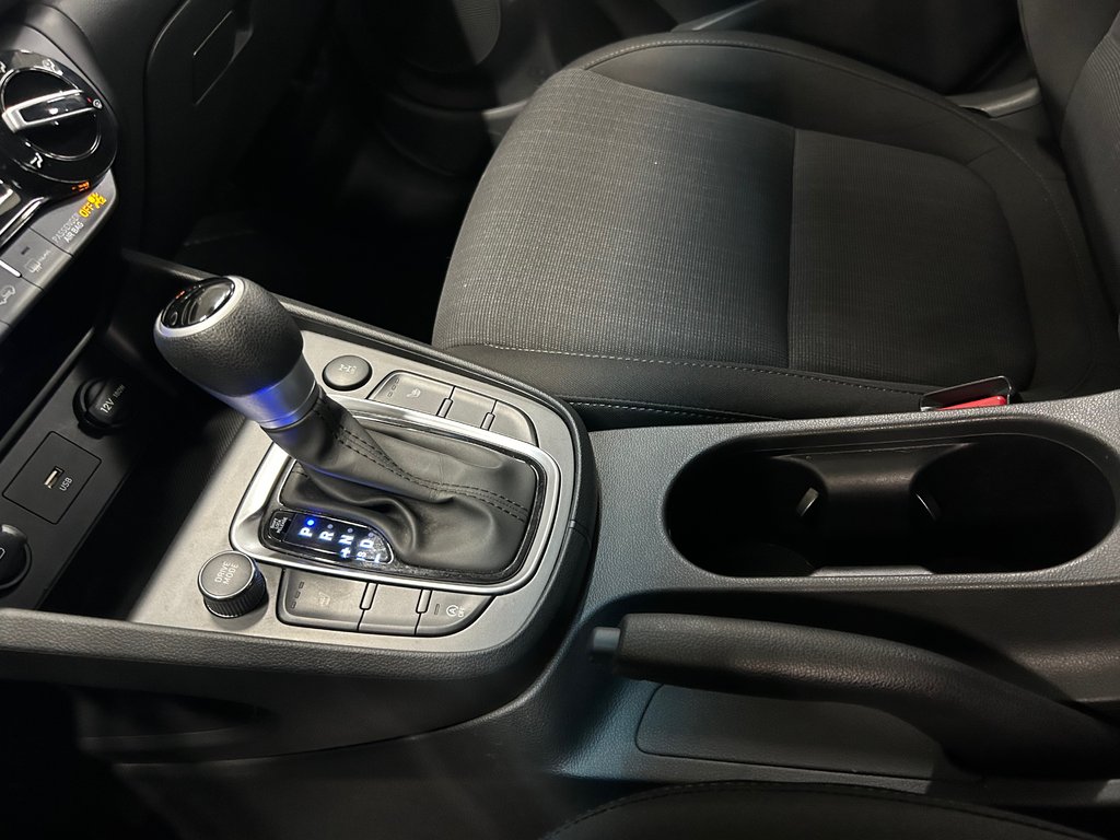 2023 Hyundai Kona Essential, JAMAIS ACCIDENTÉ, AWD, 2 SET DE PNEUS in Mirabel, Quebec - 22 - w1024h768px