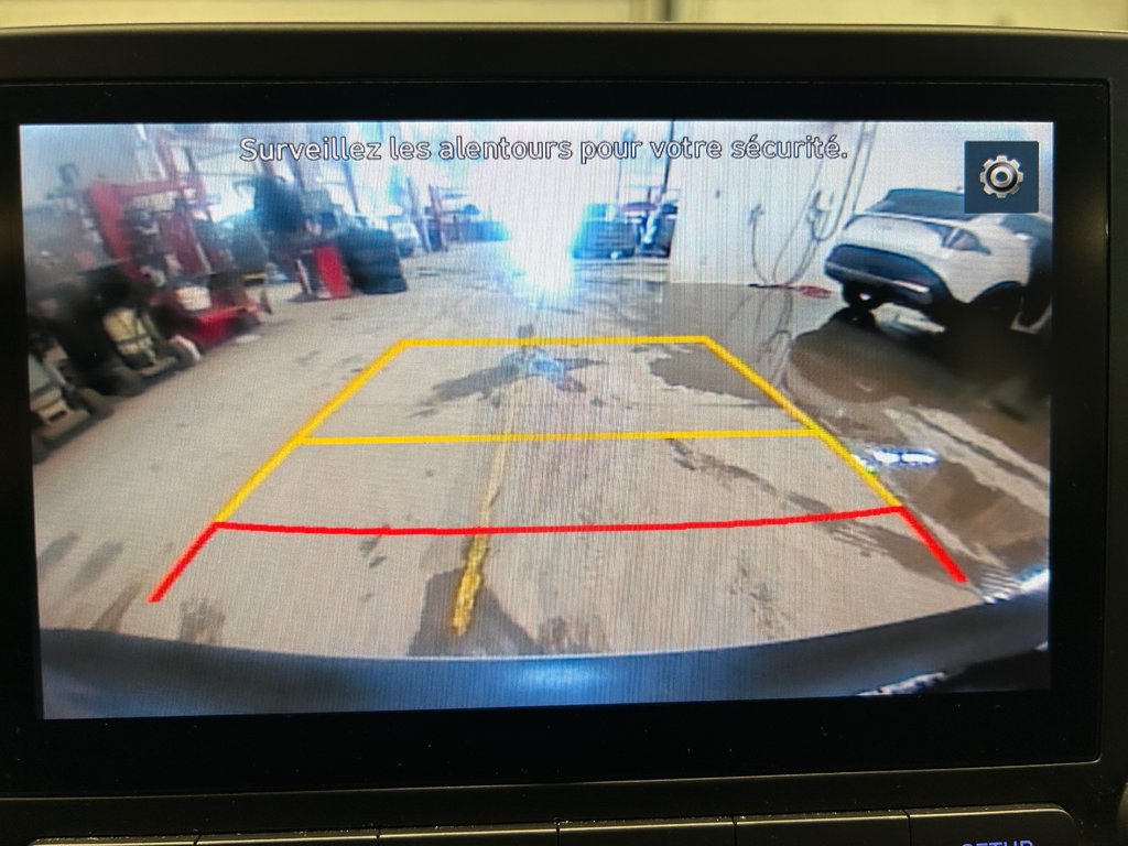 2023 Hyundai Kona Essential, JAMAIS ACCIDENTÉ, AWD, 2 SET DE PNEUS in Mirabel, Quebec - 19 - w1024h768px