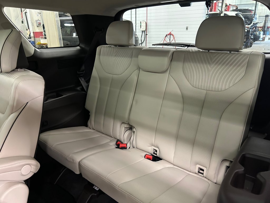 Hyundai Palisade Ultimate Calligraphy, JAMAIS ACCIDENTÉ, 6 PASSAGER 2023 à Mirabel, Québec - 37 - w1024h768px