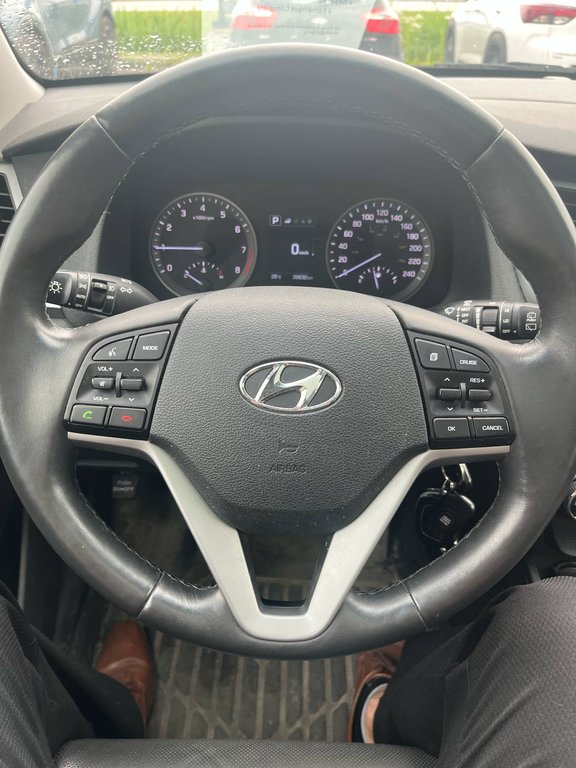 2017 Hyundai Tucson SE, CUIR, TOIT, AWD, HITCH, MAGS in Mirabel, Quebec - 9 - w1024h768px