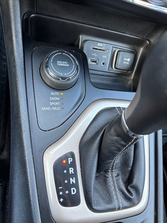 2017 Jeep Cherokee North, JAMAIS ACCIDENTÉ, V6, AWD, MAGS in Mirabel, Quebec - 16 - w1024h768px