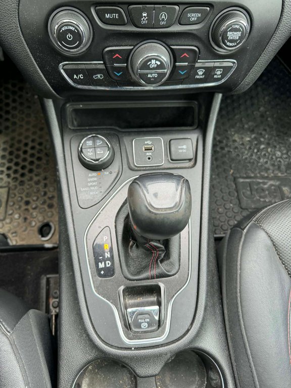 2019 Jeep Cherokee Trailhawk Elite, JAMAIS ACCIDENTÉ, V6, CUIR, TOIT in Mirabel, Quebec - 15 - w1024h768px