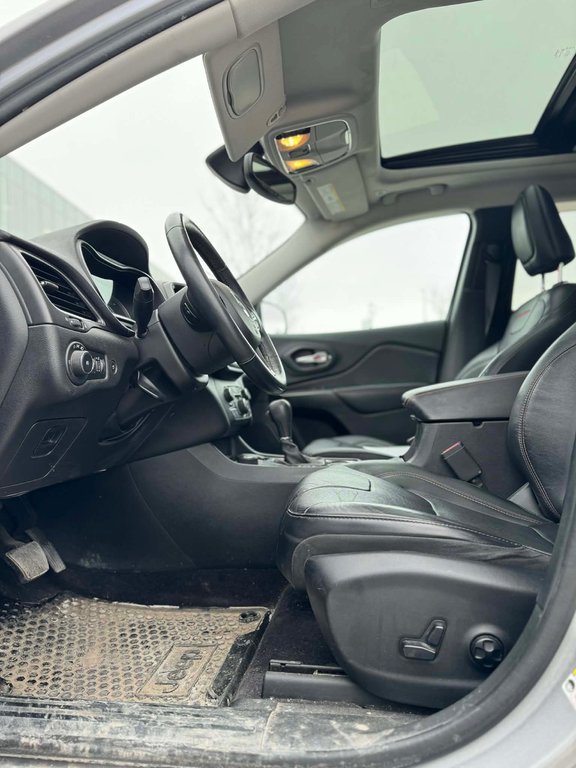 2019 Jeep Cherokee Trailhawk Elite, JAMAIS ACCIDENTÉ, V6, CUIR, TOIT in Mirabel, Quebec - 7 - w1024h768px