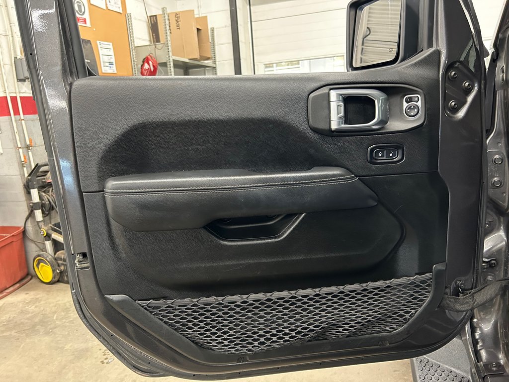 Jeep Wrangler 4xe Unlimited Sahara, 2 TOIS, 8 PNEUS, AUCUN ACCIDENT 2021 à Mirabel, Québec - 9 - w1024h768px