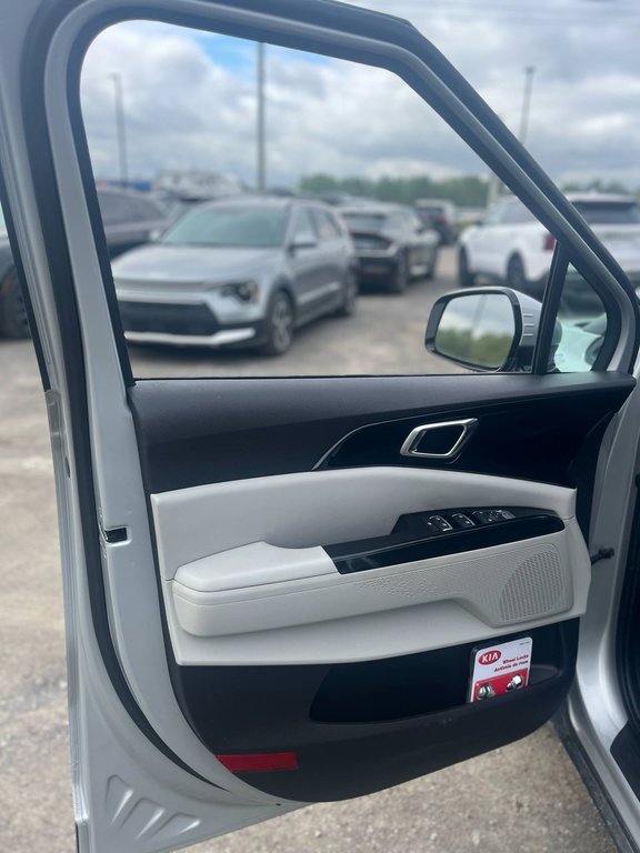 2022 Kia Carnival EX+, JAMAIS ACCIDENTÉ, 8 PASSAGERS, CUIR, HITCH in Mirabel, Quebec - 5 - w1024h768px