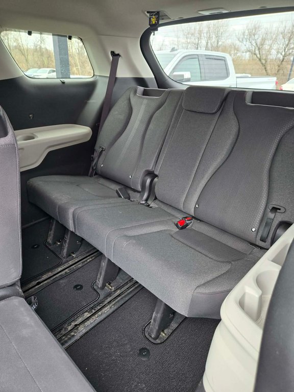 2023 Kia Carnival LX+, JAMAIS ACCIDENTÉ, 8 PASSAGERS, MAGS in Mirabel, Quebec - 19 - w1024h768px