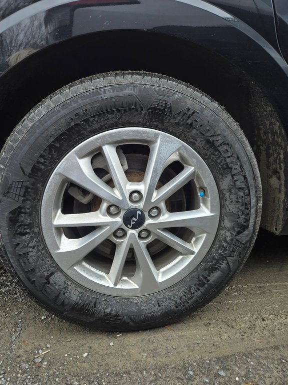 2023 Kia Carnival LX+, JAMAIS ACCIDENTÉ, 8 PASSAGERS, MAGS in Mirabel, Quebec - 6 - w1024h768px