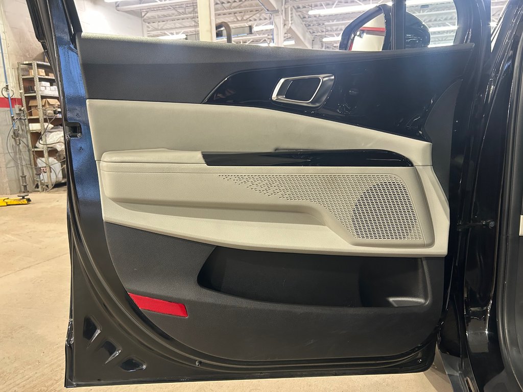 Kia Carnival LX+, JAMAIS ACCIDENTÉ, 8 PASSAGERS, V6 2024 à Mirabel, Québec - 8 - w1024h768px