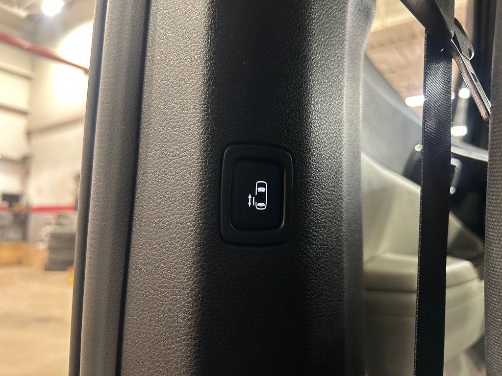 Kia Carnival LX+, JAMAIS ACCIDENTÉ, 8 PASSAGERS, V6 2024 à Mirabel, Québec - 31 - w1024h768px