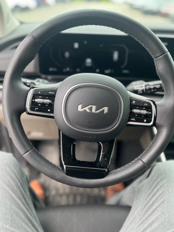 2025 Kia Carnival EX+, JAMAIS ACCIDENTÉ, 8 PASSAGERS, CUIR, MAGS in Mirabel, Quebec - 9 - w1024h768px