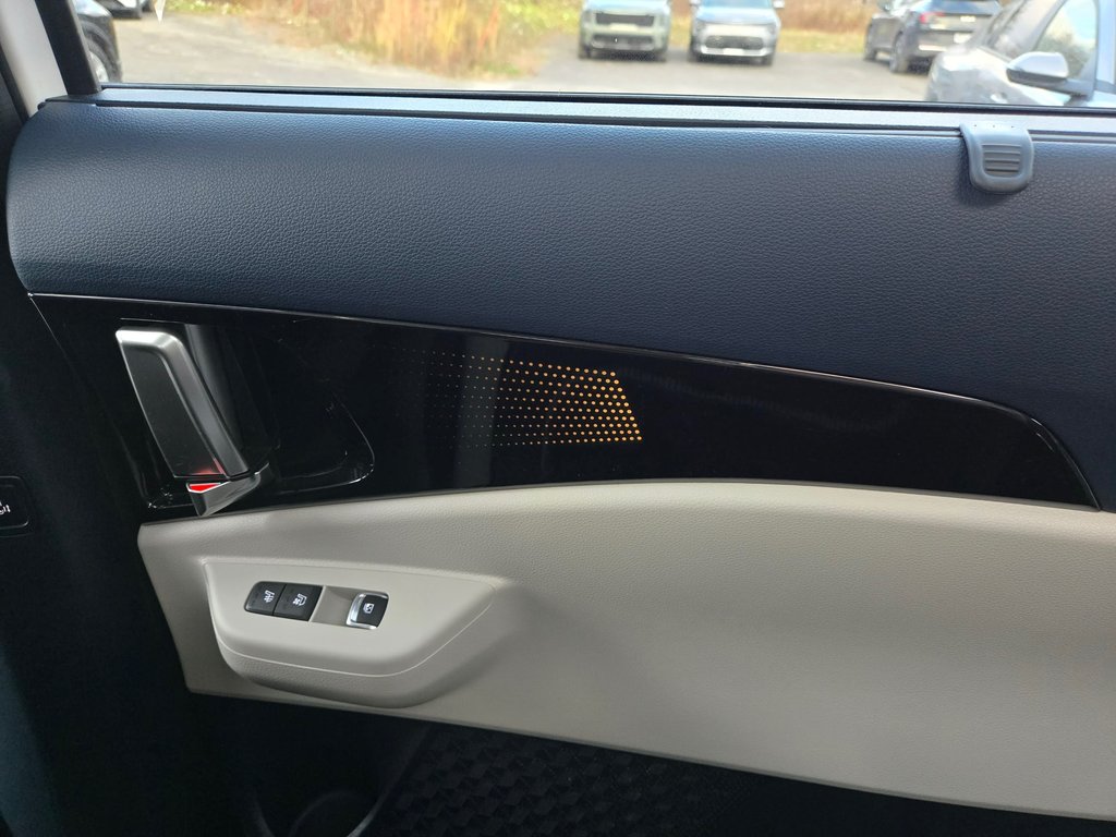 Kia Carnival SX+, JAMAIS ACCIDENTÉ, 7 PASSAGERS, CUIR, HUD, GPS 2025 à Mirabel, Québec - 26 - w1024h768px