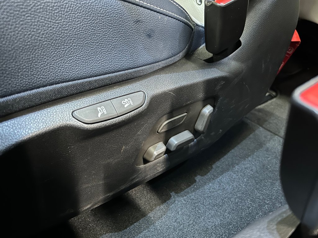 Kia Carnival SX+, JAMAIS ACCIDENTÉ, 7 PASSAGERS, CUIR, PNEUS DHIVER 2025 à Mirabel, Québec - 11 - w1024h768px