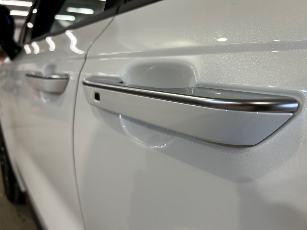 Kia Carnival SX+, JAMAIS ACCIDENTÉ, 7 PASSAGERS, CUIR, PNEUS DHIVER 2025 à Mirabel, Québec - 16 - w1024h768px