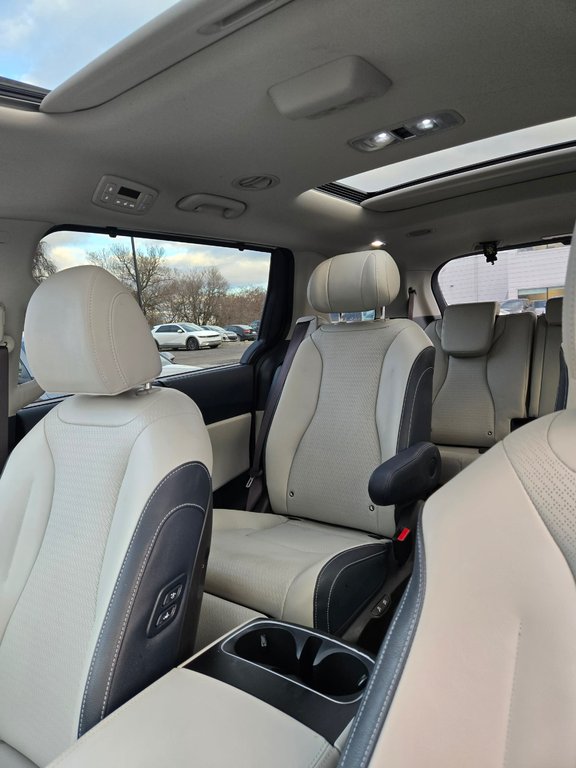 Kia Carnival SX+, JAMAIS ACCIDENTÉ, 7 PASSAGERS, CUIR, HUD, GPS 2025 à Mirabel, Québec - 13 - w1024h768px