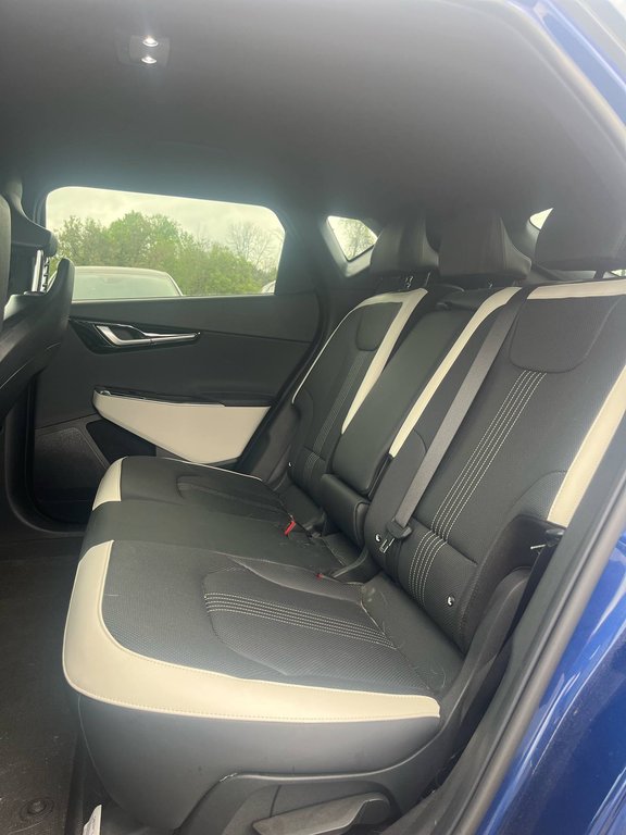 2022 Kia EV6 Long Range GT-Line Pkg1, AWD, CUIR, MAGS in Mirabel, Quebec - 19 - w1024h768px