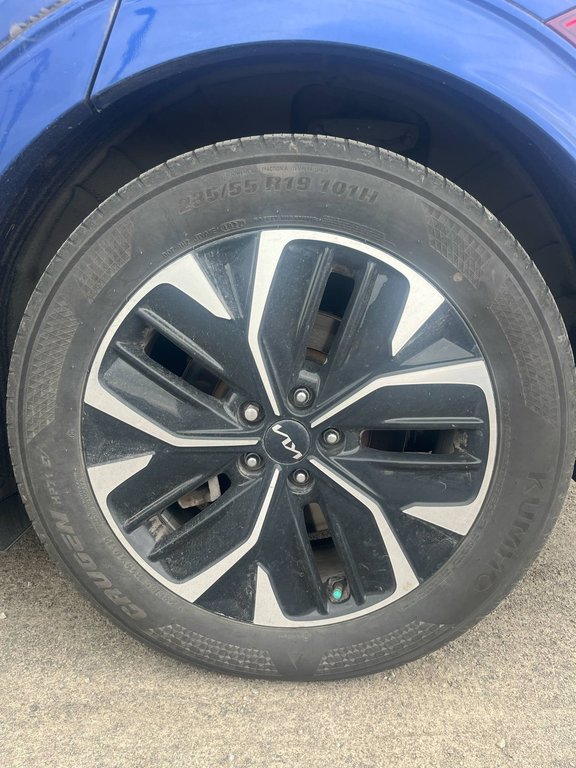 2022 Kia EV6 Long Range GT-Line Pkg1, AWD, CUIR, MAGS in Mirabel, Quebec - 5 - w1024h768px
