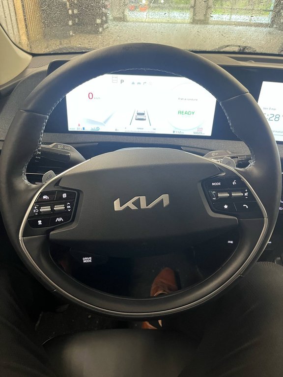 2023 Kia EV6 Long Range, 441 KM AUTONOMIE, 8 PNEUS in Mirabel, Quebec - 9 - w1024h768px