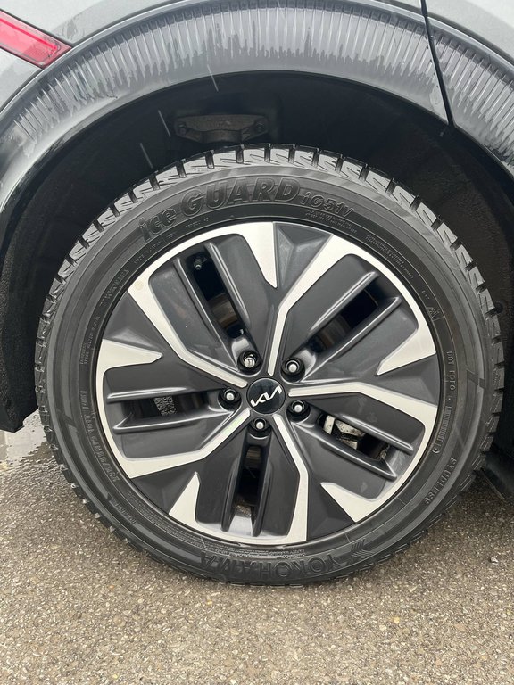 2023 Kia EV6 Long Range, 441 KM AUTONOMIE, 8 PNEUS in Mirabel, Quebec - 5 - w1024h768px