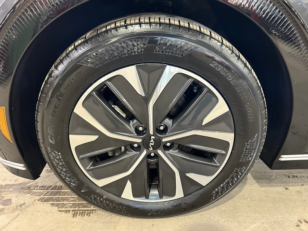 Kia EV6 Long Range, 441 KM AUTONOMIE, 8 PNEUS 2023 à Mirabel, Québec - 7 - w1024h768px