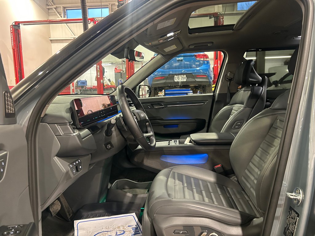 Kia EV9 Land w/Premium Package, 8 PNEUS, HITCH 2025 à Mirabel, Québec - 11 - w1024h768px