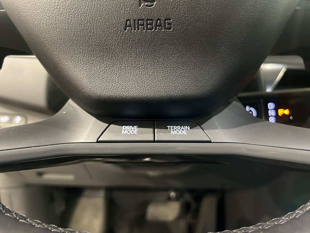 Kia EV9 Land w/Premium Package, 8 PNEUS, HITCH 2025 à Mirabel, Québec - 14 - w1024h768px