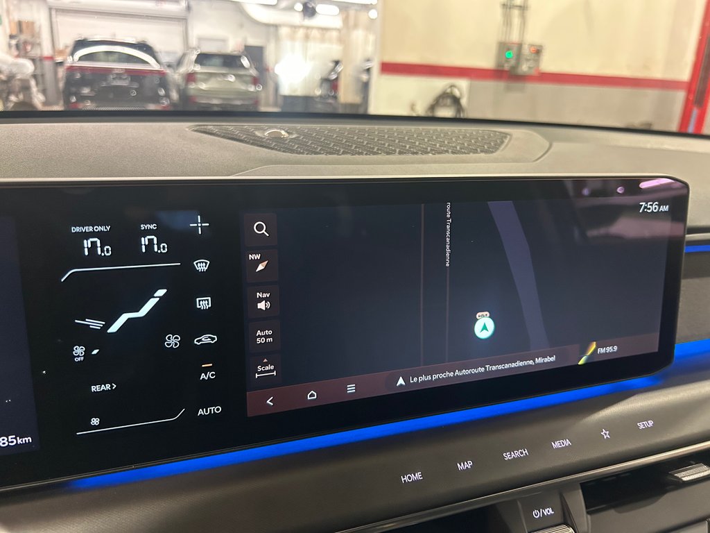 Kia EV9 Land w/Premium Package, 8 PNEUS, HITCH 2025 à Mirabel, Québec - 23 - w1024h768px