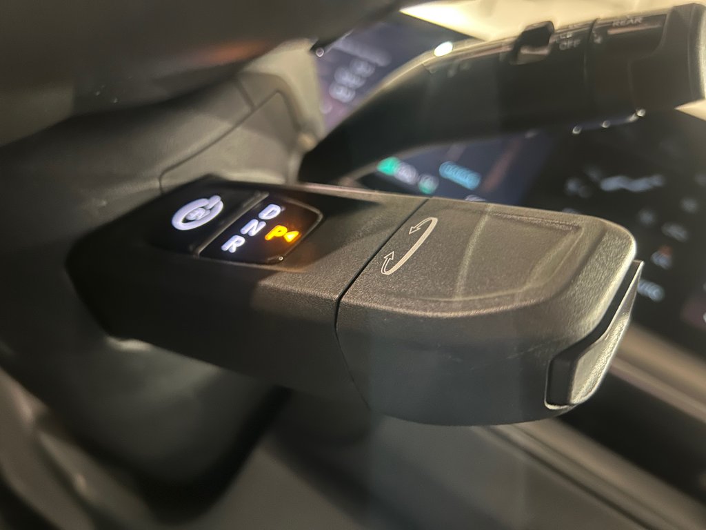 Kia EV9 Land w/Premium Package, 8 PNEUS, HITCH 2025 à Mirabel, Québec - 30 - w1024h768px