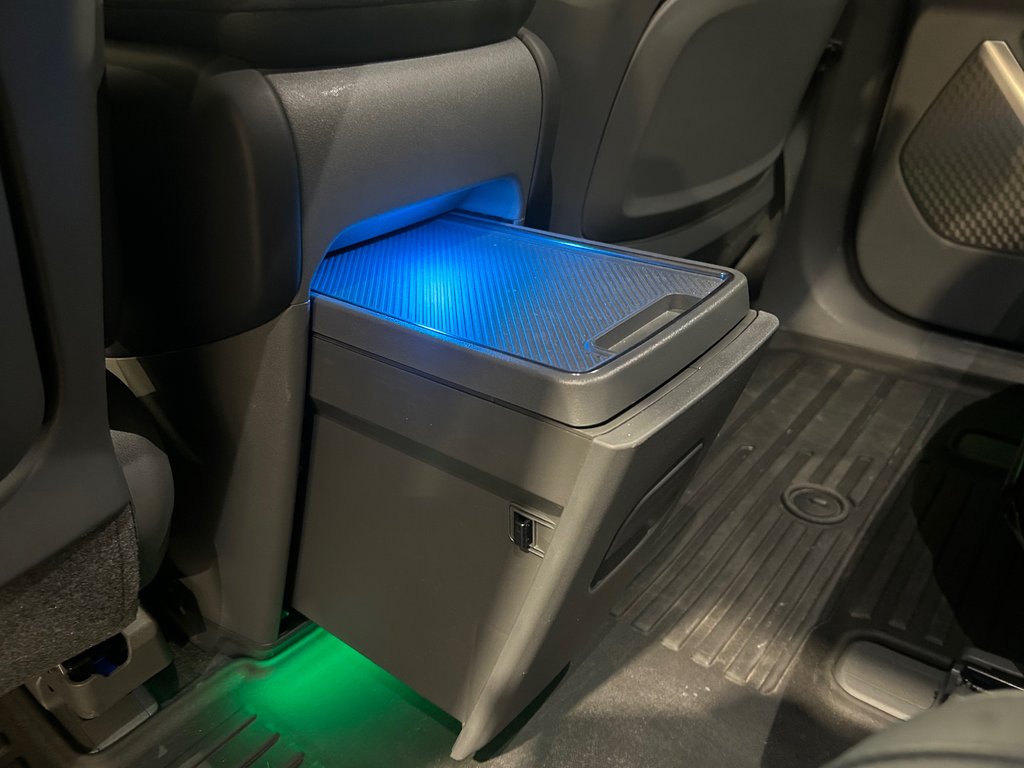 Kia EV9 Land w/Premium Package, 8 PNEUS, HITCH 2025 à Mirabel, Québec - 44 - w1024h768px