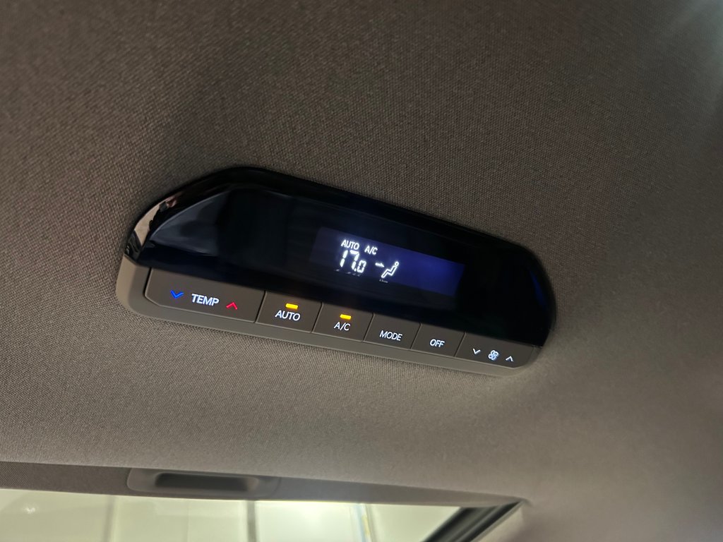 Kia EV9 Land w/Premium Package, 8 PNEUS, HITCH 2025 à Mirabel, Québec - 43 - w1024h768px