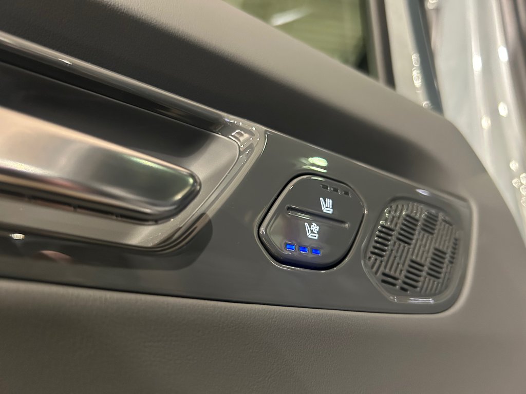 Kia EV9 Land w/Premium Package, 8 PNEUS, HITCH 2025 à Mirabel, Québec - 37 - w1024h768px