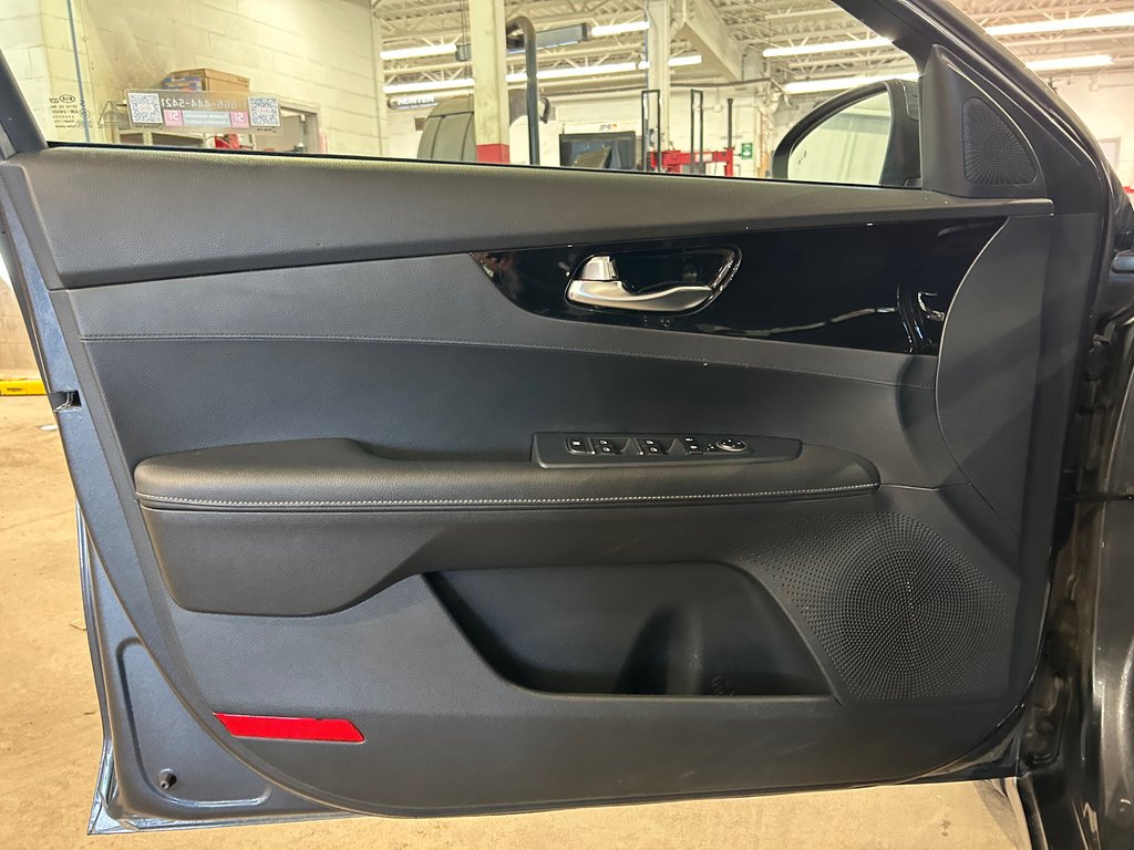 2020 Kia Forte EX, JAMAIS ACCIDENTÉ, SIÈGES CHAUFFANTS, MAGS in Mirabel, Quebec - 8 - w1024h768px