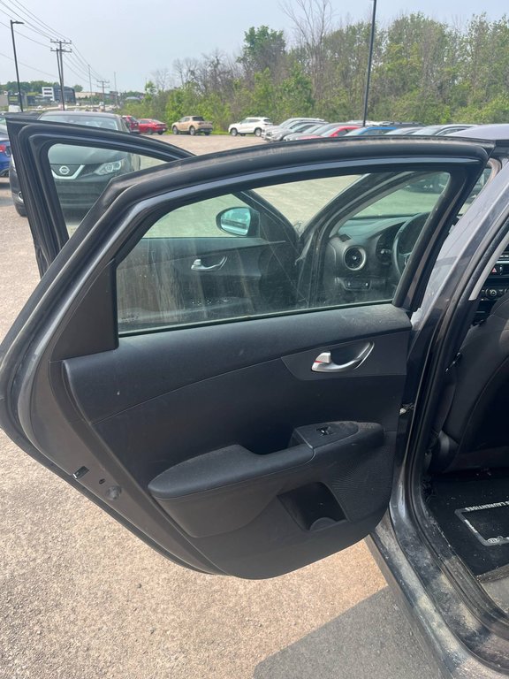 Kia Forte LX, JAMAIS ACCIDENTÉ, AUTOMATIQUE, 8 PNEUS 2021 à Mirabel, Québec - 16 - w1024h768px