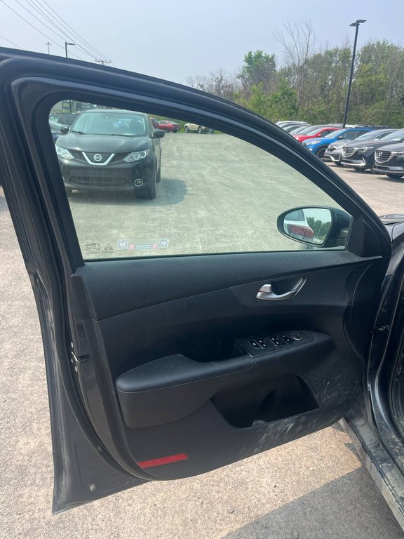 Kia Forte LX, JAMAIS ACCIDENTÉ, AUTOMATIQUE, 8 PNEUS 2021 à Mirabel, Québec - 6 - w1024h768px